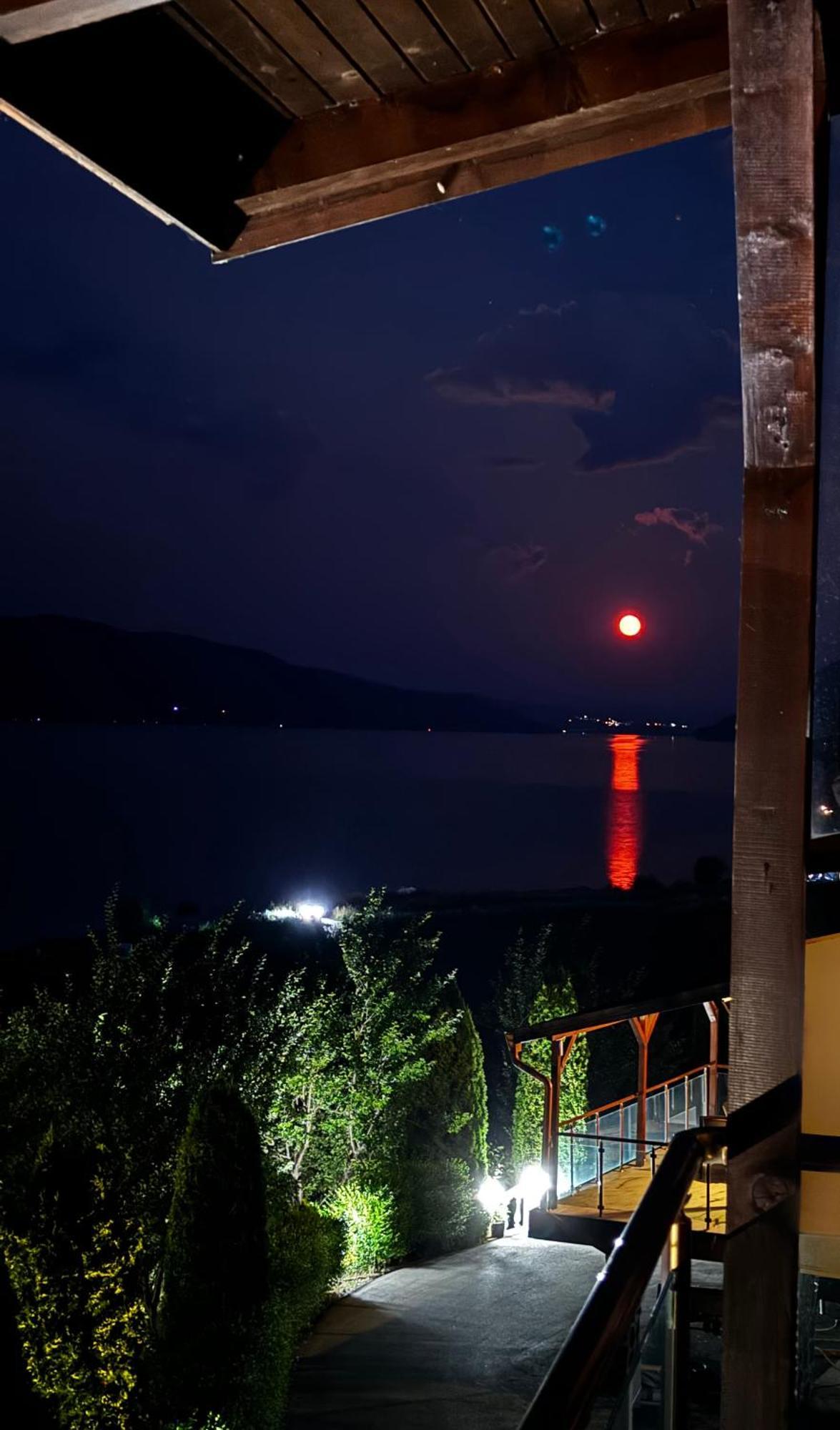 Vip Complex Hotel Sarnitsa Exterior photo
